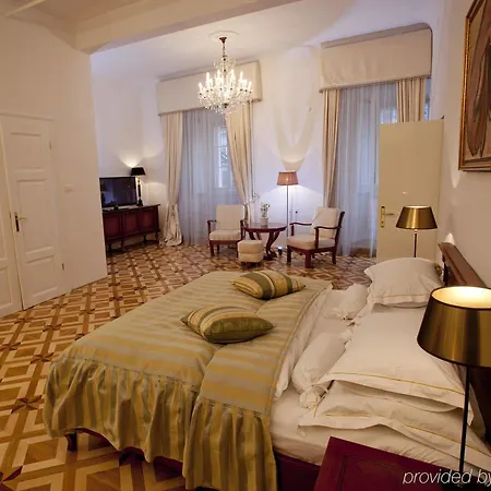 Antiq Palace - Historic Of Europe Hotel 4*