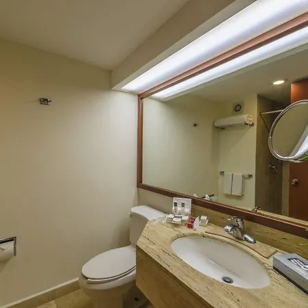 Antiq Palace - Historic Of Europe