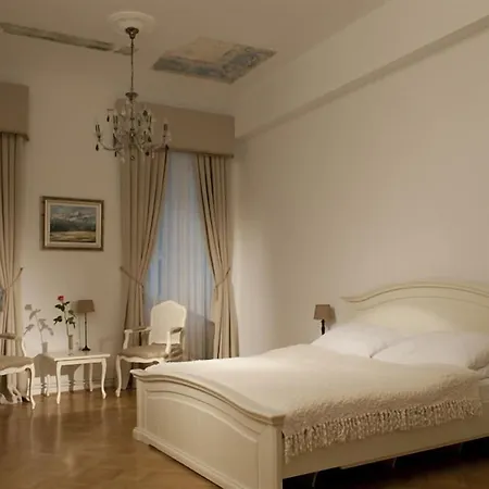 Antiq Palace - Historic Of Europe 3*