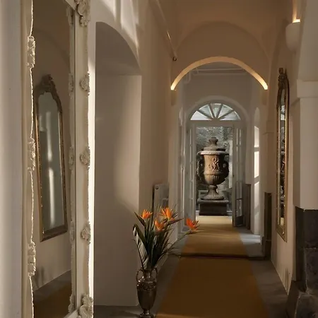 Antiq Palace - Historic Of Europe 3*