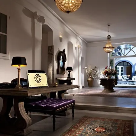 Antiq Palace - Historic Of Europe Liubliana