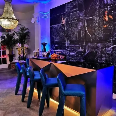 Antiq Palace - Historic Of Europe Ξενοδοχείο 3*