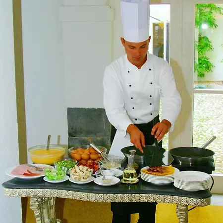 Antiq Palace - Historic Of Europe 3*