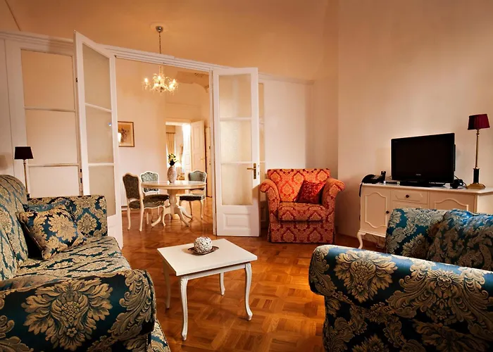 Antiq Palace - Historic Of Europe Любляна