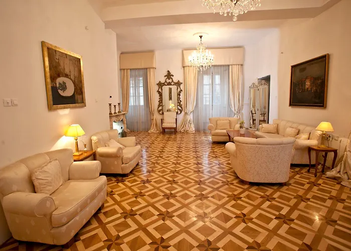 Antiq Palace - Historic Of Europe Любляна